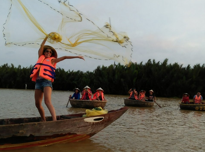 Try throwing fish net in Cam Thanh Coconut Forest, Hoi An