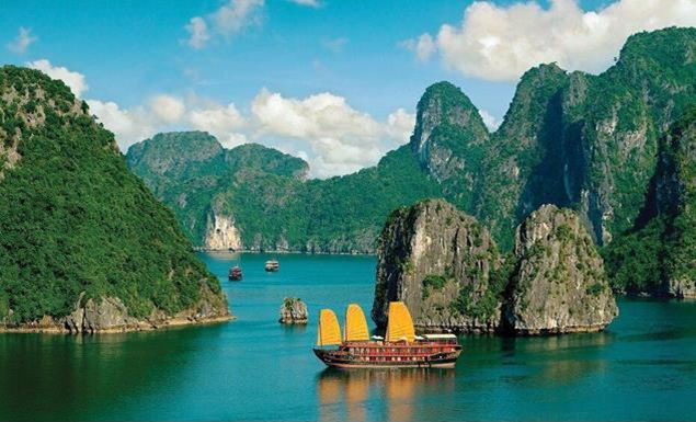 Vietnam’s Heritage Sip, Paddle, Dzo! (9 Days)