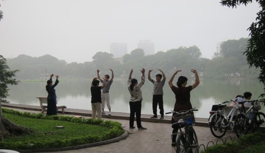 Wake up with Hanoi Vespa Tour (Day tour)