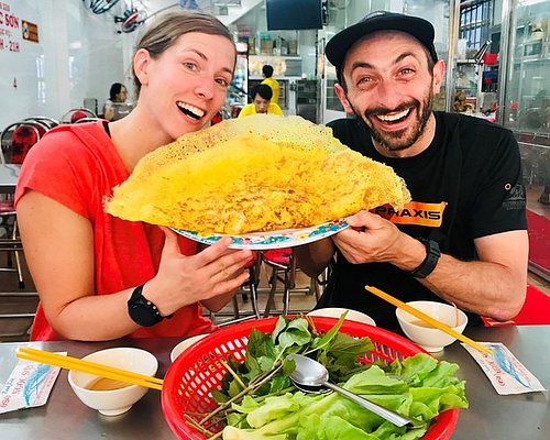 Saigon Scoot & Savor Street Eats